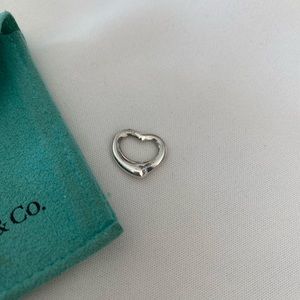 Tiffany & Co. Elsa Peretti Open Heart Pendant 🤍
